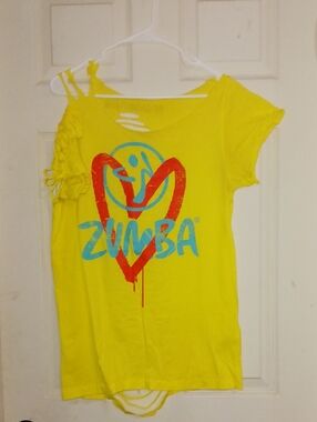 Zumba Wmens Yellow Graphic Heart Tee